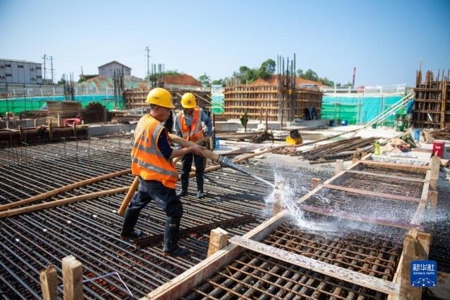 假期里的劳作者