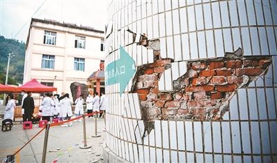 云南隆阳5.2级地震:铁路公路已有序康复 云南隆阳5.2级地震:铁路公路已有序康复