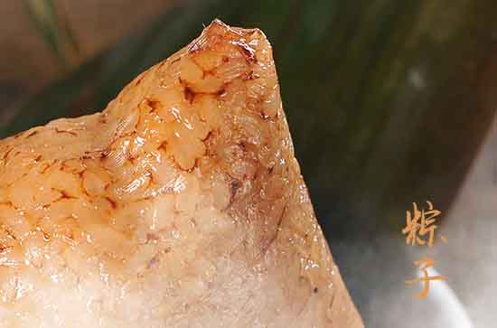 粽子煮好就拿出来还是放到水凉再拿好吃 煮粽子的技巧 粽子煮好就拿出来还是放到水凉再拿好吃 煮粽子的技巧