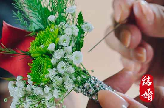 结婚拜堂桌子上放什么 祥瑞物品吉祥如意