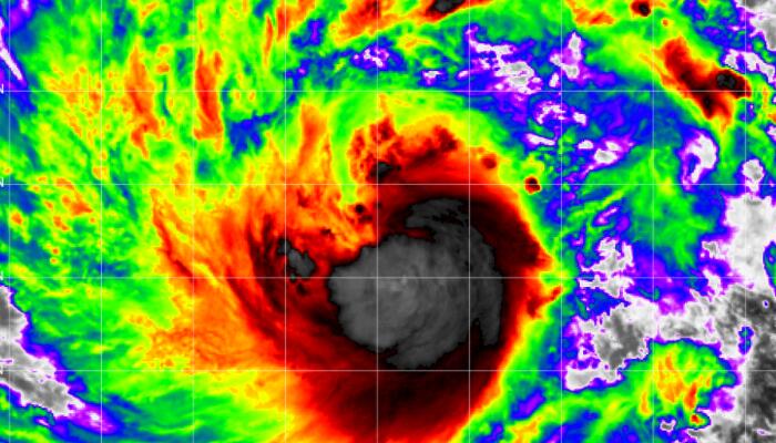 2台风玛娃高清卫星云图追踪最新情况 云系比较庞大并逐渐整合均匀中 