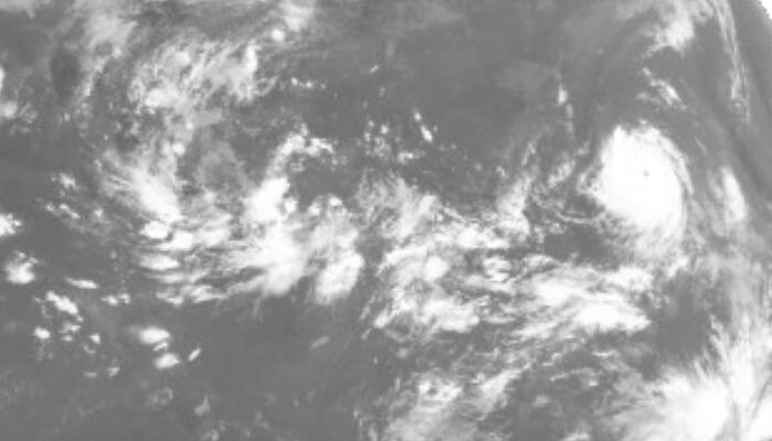17级超强台风玛娃卫星云图最新发布:台风眼又清晰可见了