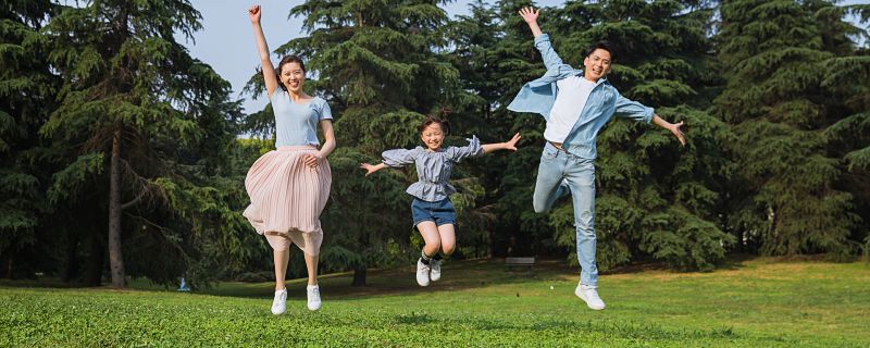 八月女宝宝取名大全 八月出生的女宝起名字